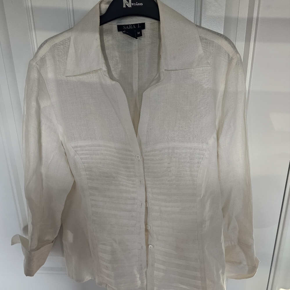 Sara I 100% linen long sleeve cream blouse size M